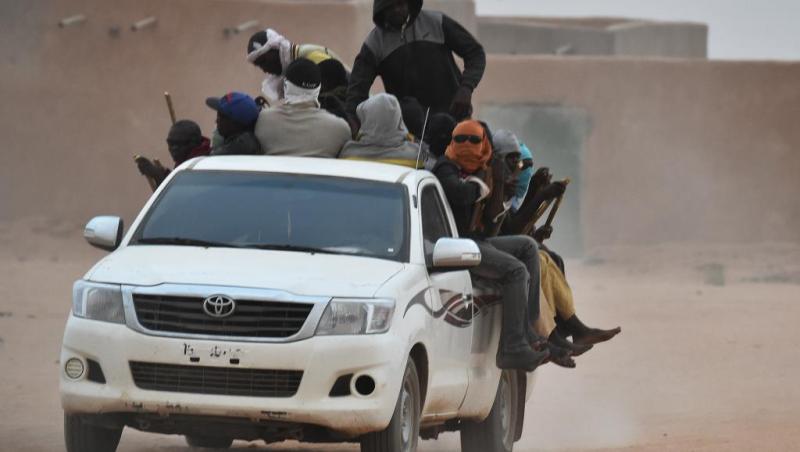 camionnette transportants des migrants Agadez