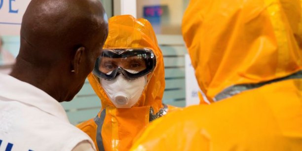 des-equipements-de-protection-contre-le-virus-ebola-voles-a-paris