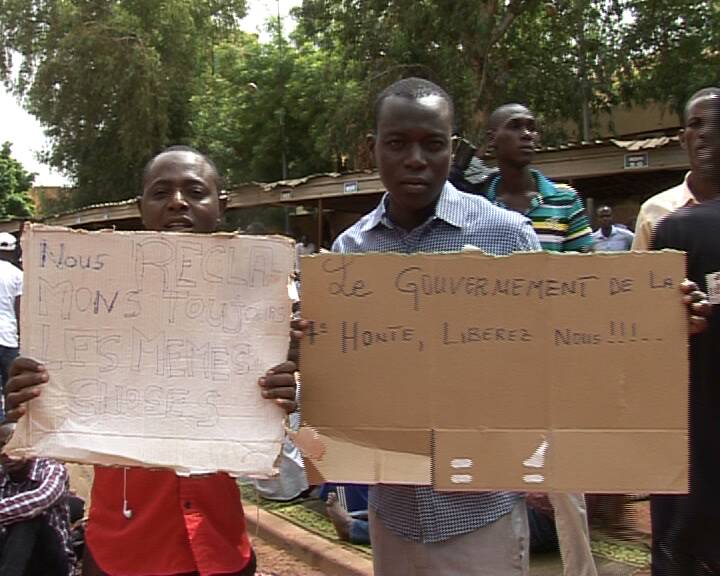 etudiants au ministere de l enseignement 2