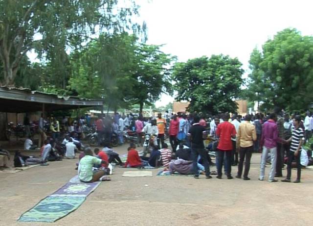 etudiants au ministere de l enseignement 4