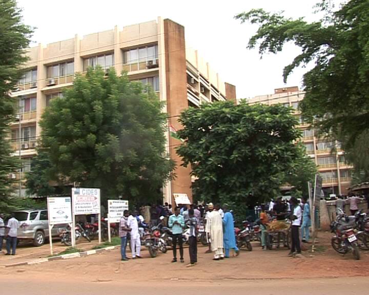 etudiants au ministere de l enseignement 7