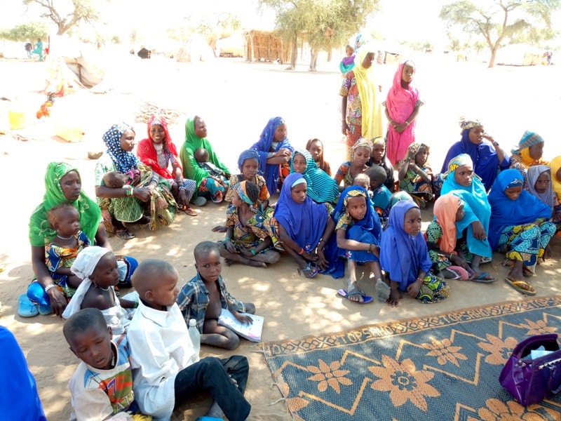 femmes et enfants site Garin Dole