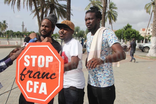manifestation contre le CFA a dakar