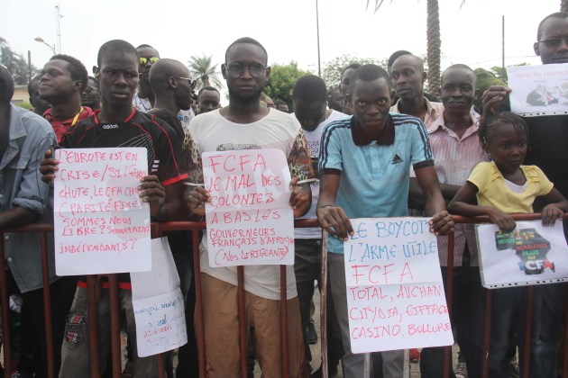 manifestation contre le CFA a dakar BIS1