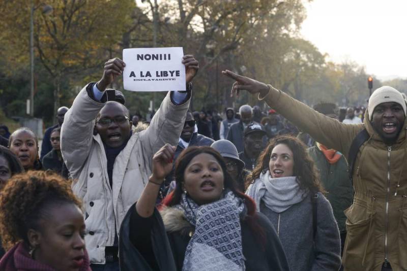 manifestation paris contre la libye