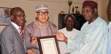 remise trophee musee de Niamey