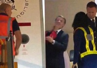 Vidéo virale à Hanoï : le geste de Brigitte Macron qui a ébranlé la communication de l’Élysée