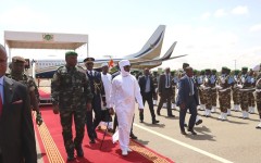 Niamey : le Maréchal Mahamat Idriss Déby Itno accueilli en grande pompe pour une visite d’amitié et de travail au Niger