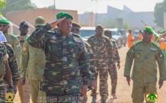 Zone de Défense n°3: le Président Tiani encourage les FDS et réaffirme la fermeté de l’État face aux menaces sécuritaires