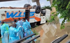 Glazoué : 23 corps repêchés après l’extraction du bus de la compagnie STM englouti dans l’Ouémé, 19 disparus toujours recherchés