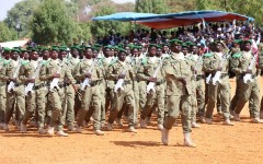 Tondibiah : 1951 jeunes recrues du contingent 2024 (2e levée) prêtent serment au drapeau et s’engagent pour défendre le Niger