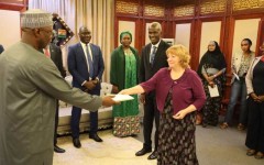Diplomatie : la nouvelle ambassadrice des États-Unis au Niger présente ses lettres de créance aux autorités de transition