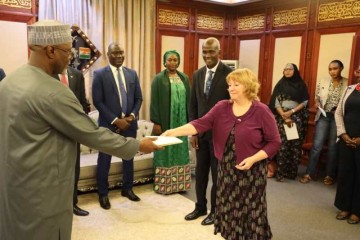 Diplomatie : la nouvelle ambassadrice des États-Unis au Niger présente ses lettres de créance aux autorités de transition