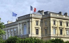 Mali-France : Escalade diplomatique après l’arrestation d’un français, Paris expulse deux diplomates maliens et suspend sa coopération antiterroriste