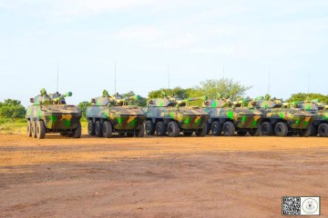 Renforcement des capacités opérationnelles : le Président Ibrahim Traoré équipe l’armée burkinabè d’un nouveau lot de matériel de combat
