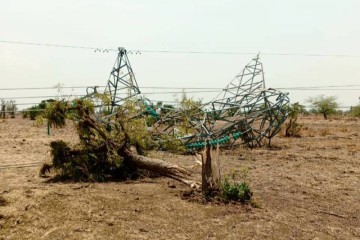 Perturbations électriques à Niamey, Dosso et Tillabéry : trois pylônes effondrés au Nigeria privent une partie du Niger d’énergie