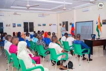 Diplomatie culturelle : l’ONG EMMNR rapproche le Niger et la Russie avec Tolstoï et la guerre de 1812