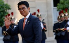 Madagascar : Rajoelina, passager de classe affaires sur la Françafrique Airlines