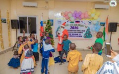 Nouvel An 2026 : l’ONG Ensemble Main dans la Main Niger–Russie offre un moment de joie aux enfants à Niamey