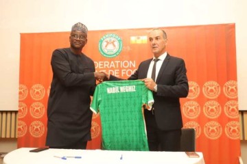 MENA National : l’Algérien Nabil Neghiz prend les commandes de la sélection nationale à quelques jours du début des éliminatoires de la CAN 2027
