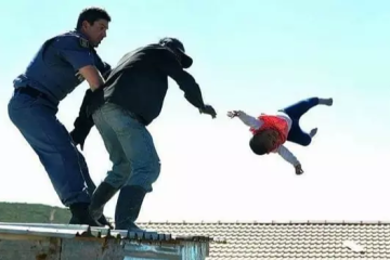 Un père balance son fils sur un bâtiment de 3 étages parce que sa femme a refusé de coucher avec lui