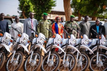 Santé publique : l’UNICEF remet 551 motos d’une valeur de 640 millions FCFA au Niger grâce à l’appui de Gavi et de la Coopération allemande 