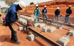 Niamey : les anciens rails de la RN1 Est déposés pour fluidifier la circulation