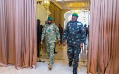 Confédération des États du Sahel : à Bamako, Abdourahamane Tiani et Assimi Goïta réaffirment une solidarité forgée dans l’épreuve