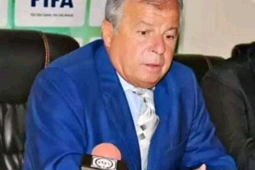 Football : fin du parcours du français Jean-Michel Cavalli a la tête du MENA National