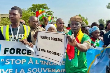 Bamako : une jeunesse malienne en colère dénonce 