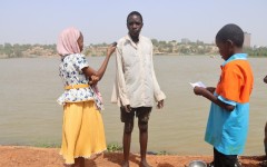 Regards de jeunes reporters sur la vie riveraine à Niamey : un fleuve qui nourrit, qui éduque et qui unit !